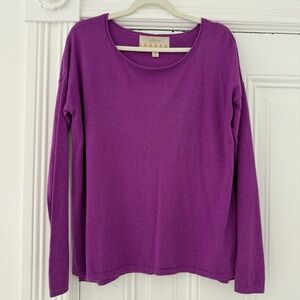 🦊 Vibrant Purple Women's Crew Neck Sweater